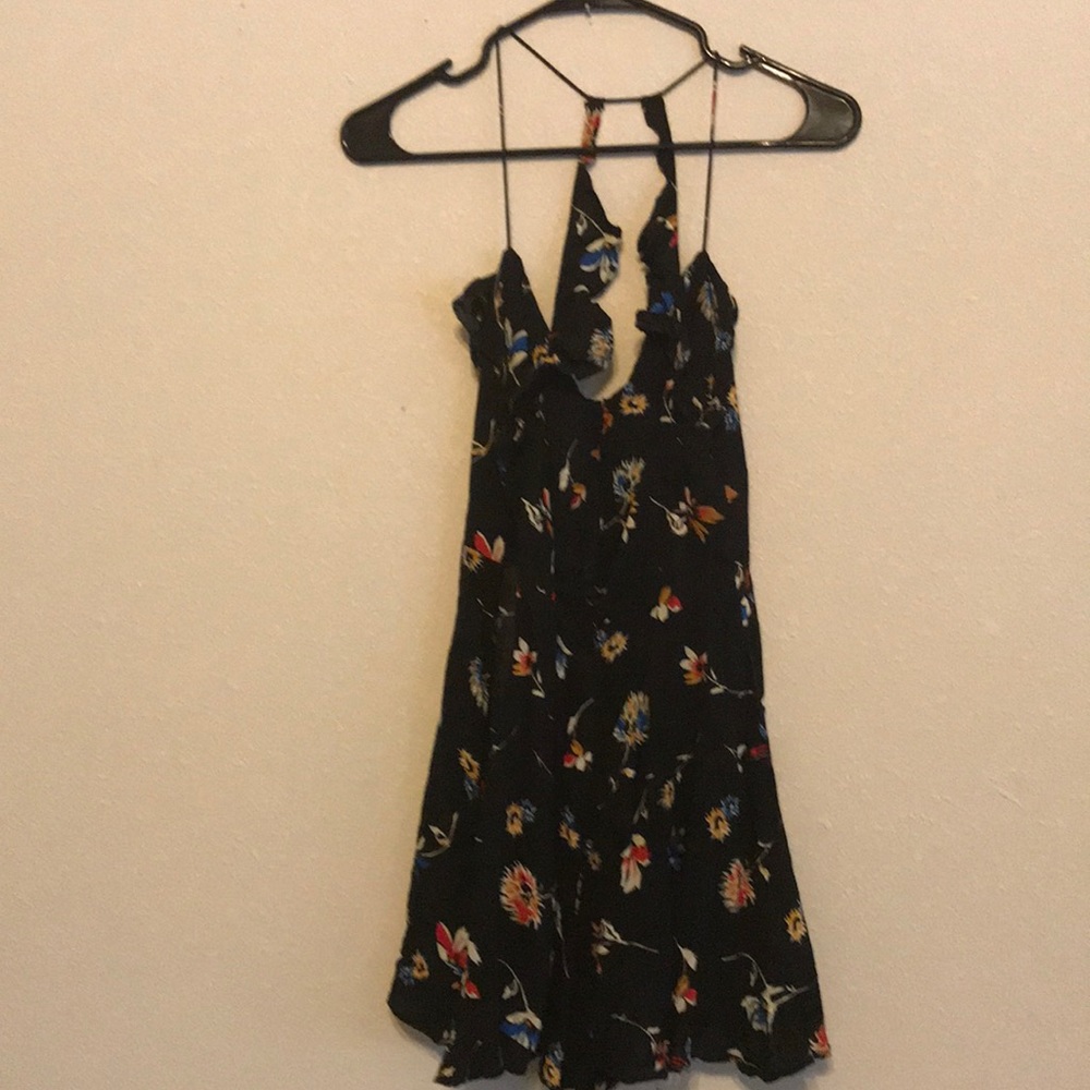 ❌SOLD❌Floral Romper - Picture 3 of 5